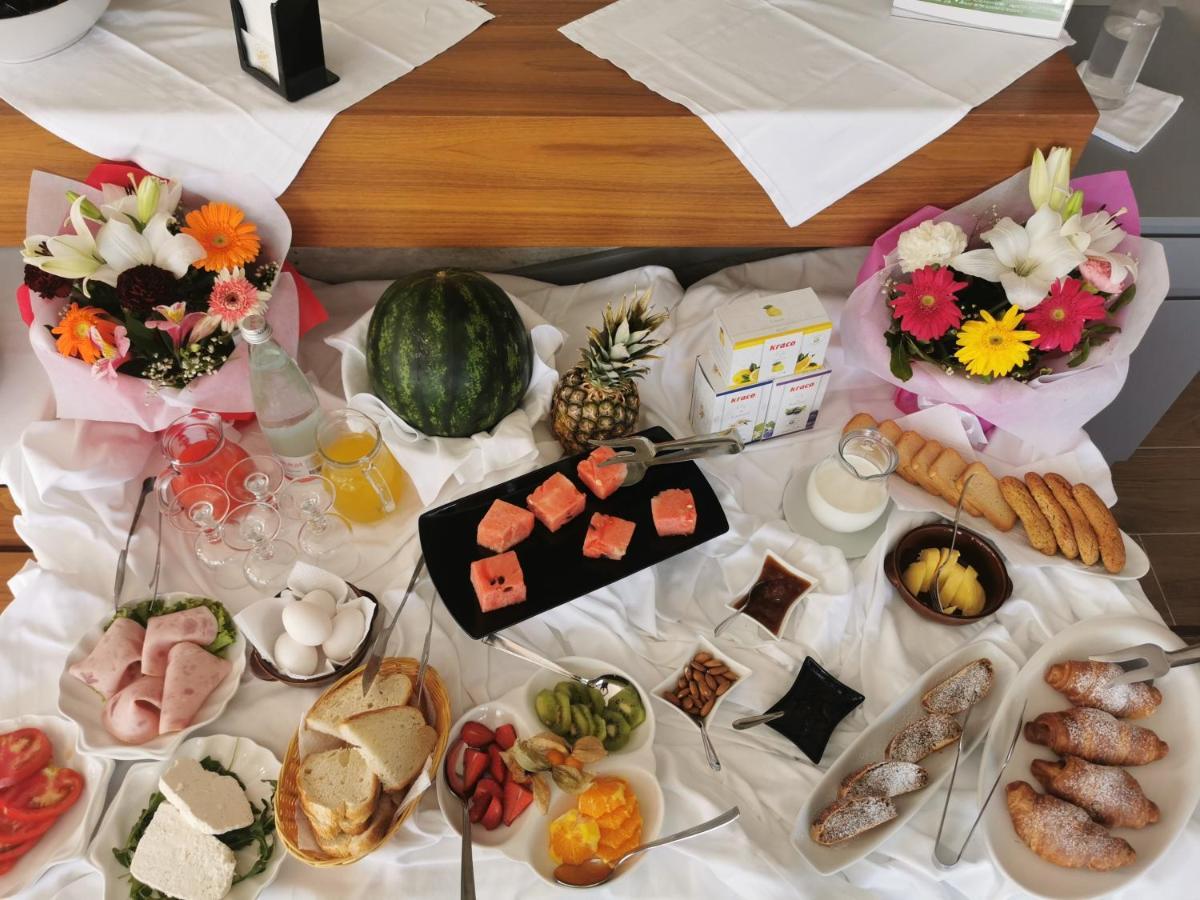 Dolce Italia Hotel Радима Экстерьер фото